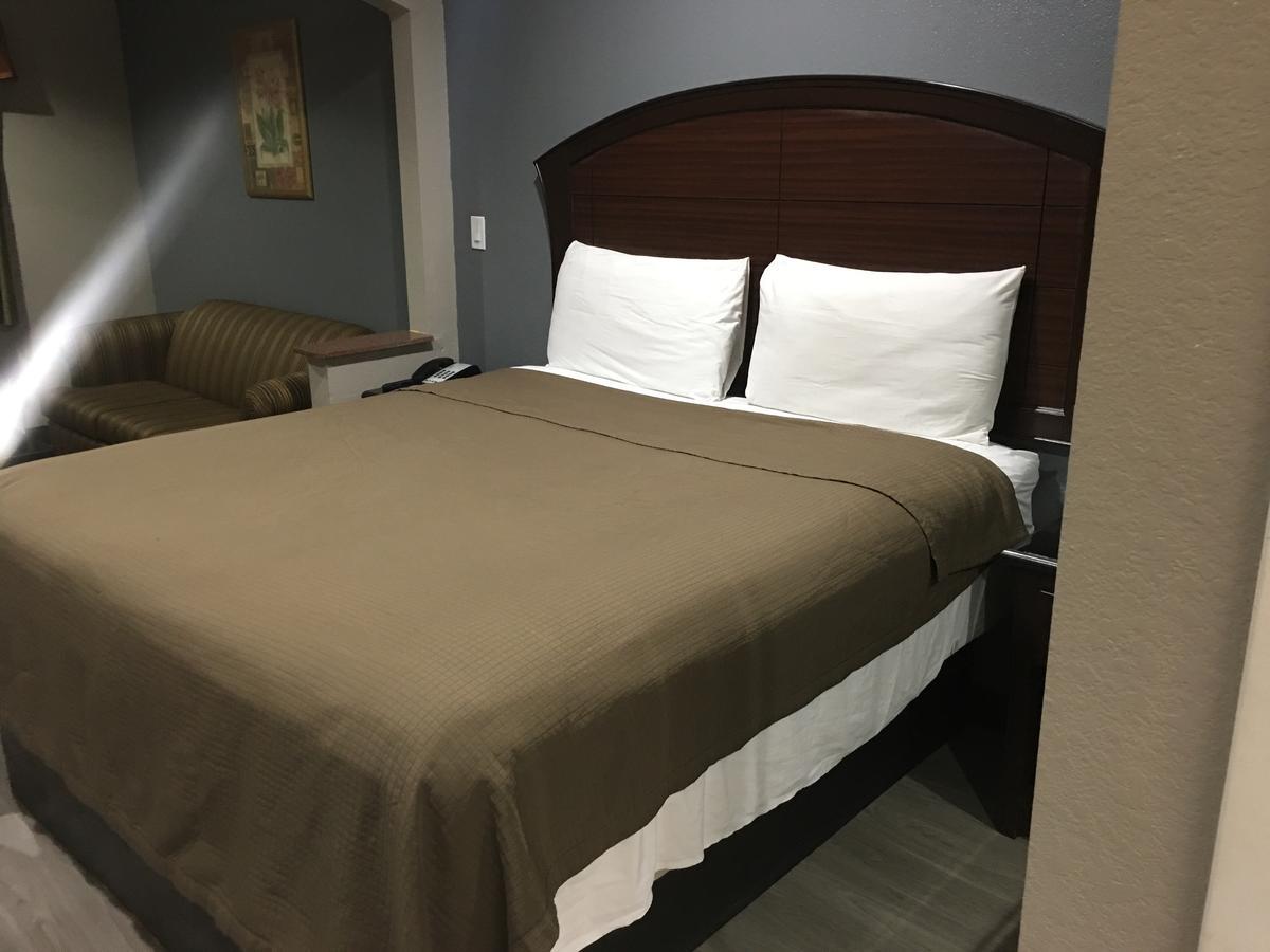 Regency Suites Iah Beltway 8 Houston Buitenkant foto