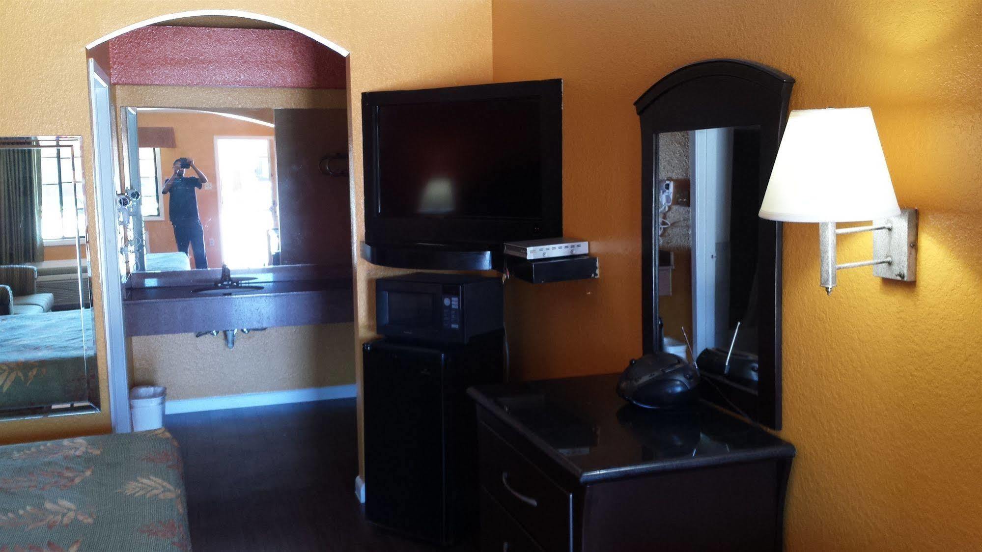 Regency Suites Iah Beltway 8 Houston Buitenkant foto
